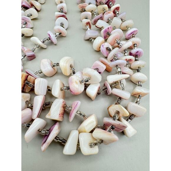 Vintage Japan 4 Strand Purple Shell Necklace - Picture 5 of 10